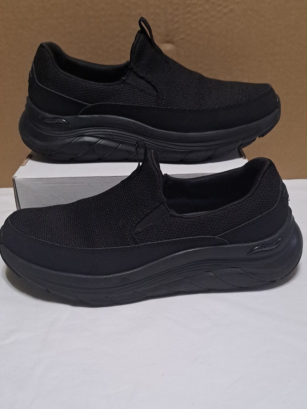 Skechers Arch Comfort Flex Men's Slip-On Mesh Shoes Black Relaxed Fit Size 9 EUC